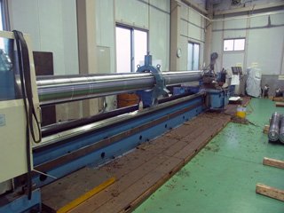 Large diameter long NC lathe DL-95 photograph